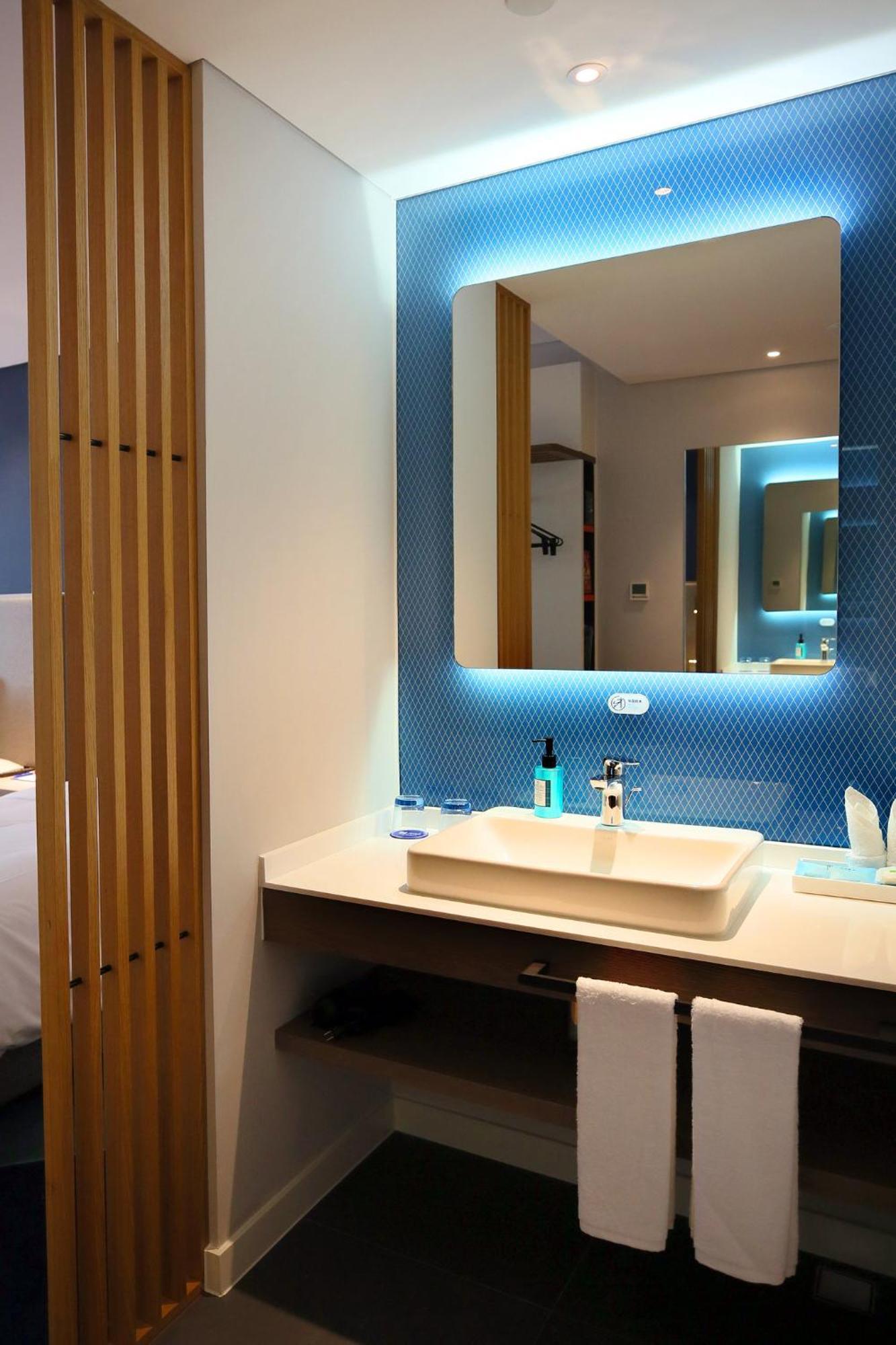 Holiday Inn Express Chengdu North Railway Station By Ihg - Near Panda Base, Near Chunxi Road Екстер'єр фото